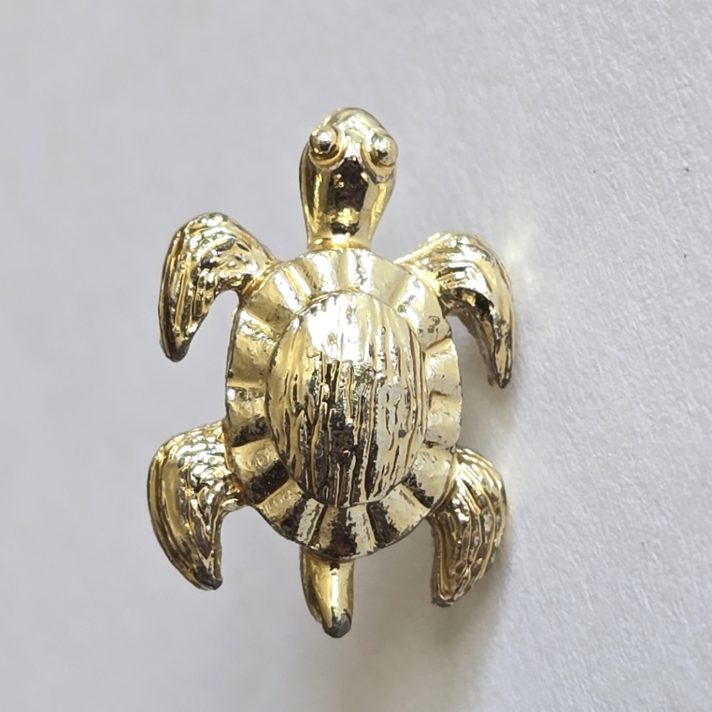 Vintage turtle pin by Nemo gold tone brooch tortoise